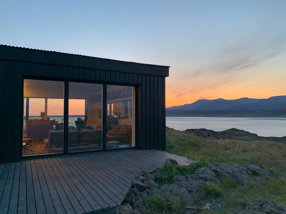 luxury hilltop lodge near Reykjavik in Iceland for wedding venue